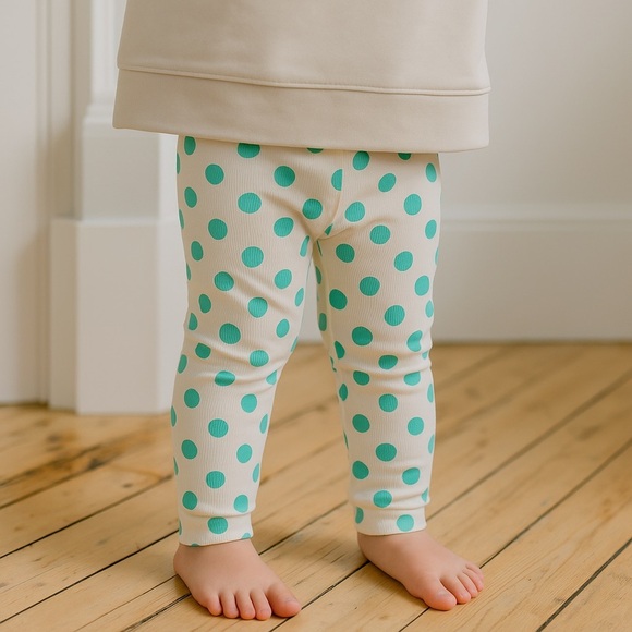 Polka Dot Leggings - Picture 1 of 7
